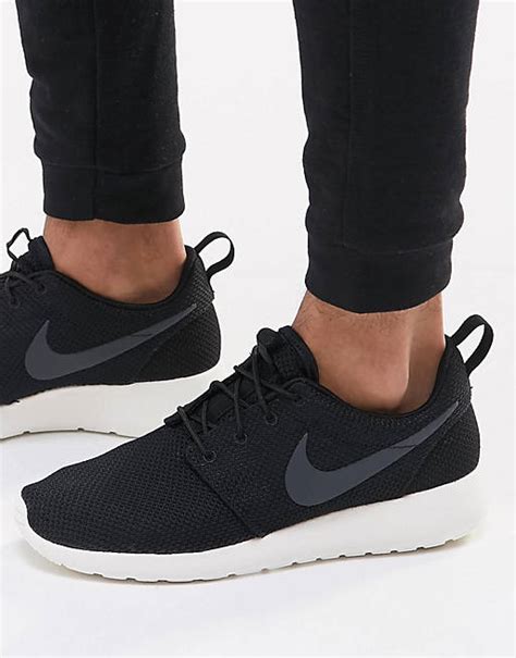 nike roshe run schwarz rot herren|Schwarze Nike Roshe Run online kaufen .